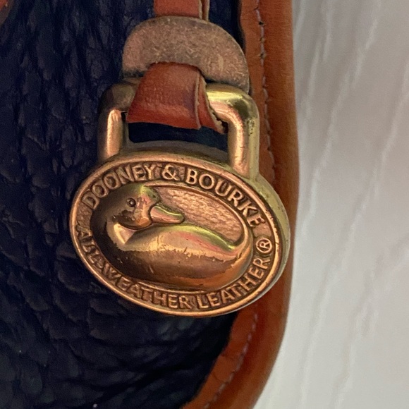 Vintage Dooney & Bourke classic 90’s Purse - Picture 5 of 12